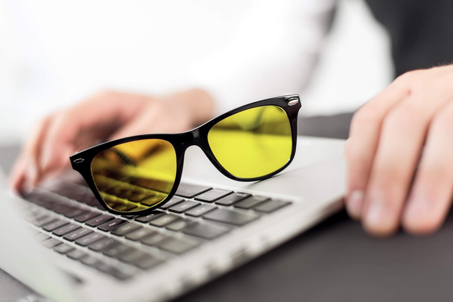 BLUE LIGHT Blocking Glasses - anti Glare, Clear Lenses, 99% Blue Light Protection